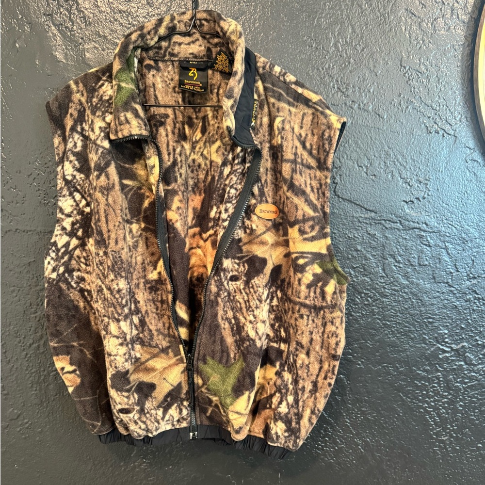 Browning camo vest